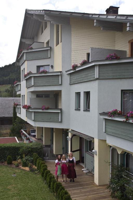 מטרי אין אוסטירול Hotel Hohe Tauern מראה חיצוני תמונה